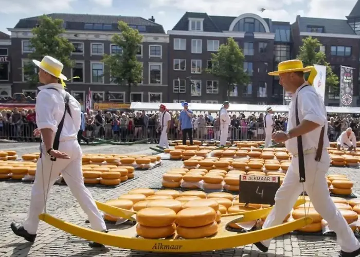 Houseboat Woude * Uitgeest