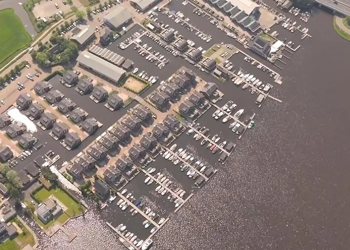 Feriehus Houseboat Woude